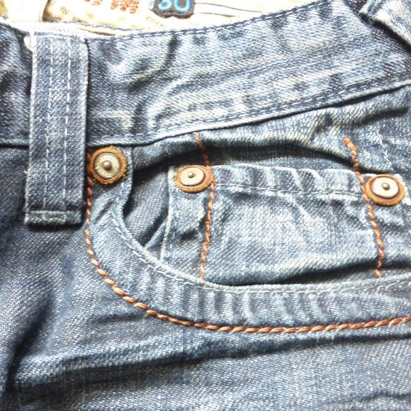 GUESS premium denim dark wash "Pasadena" straight leg button fly jeans - Picture 16 of 16